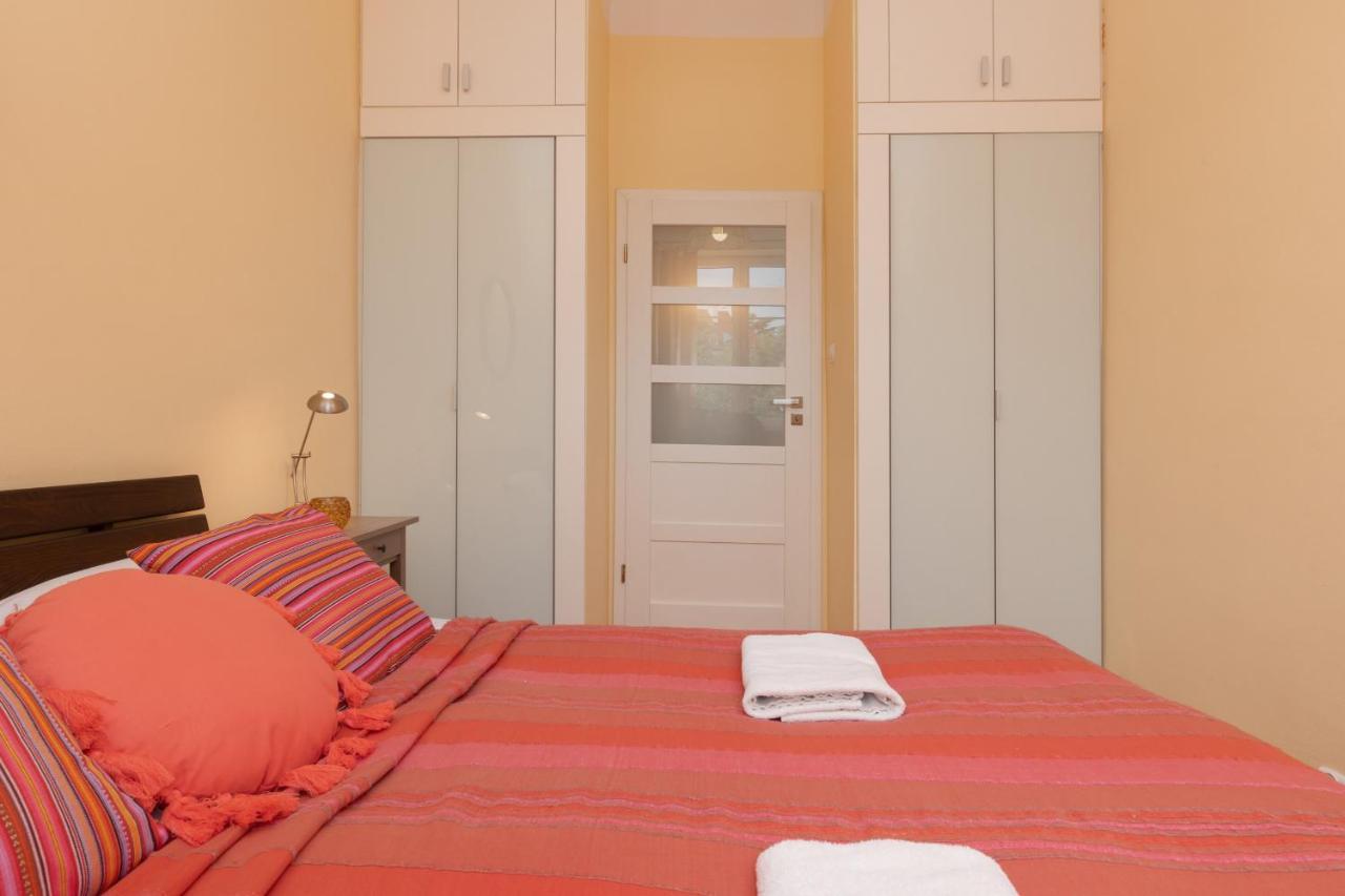 Warsaw New Town Square Apartment For 5 Guests By Noclegi Renters Zewnętrze zdjęcie